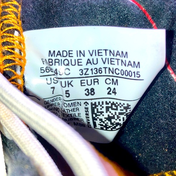 Converse Hightop Leather Star Runners - Picture 7 of 10